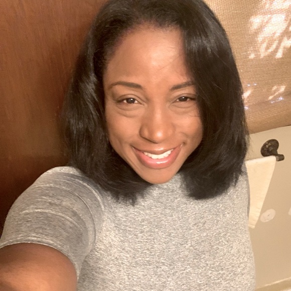 Meet your Posher, Demetria - Picture 1 of 1